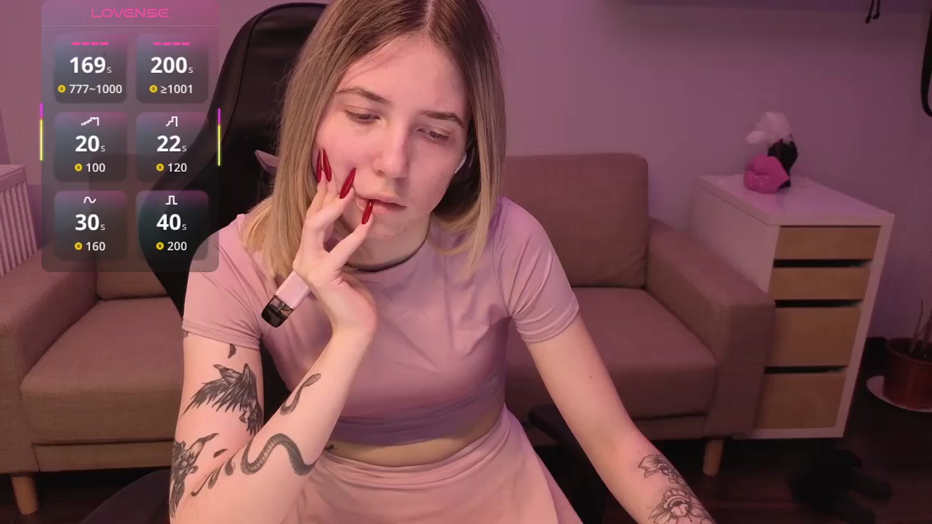Gallery image thumbnail from Serphelia's myfreecams stream on, 04/21/2026, 17:38 image 5 of 20