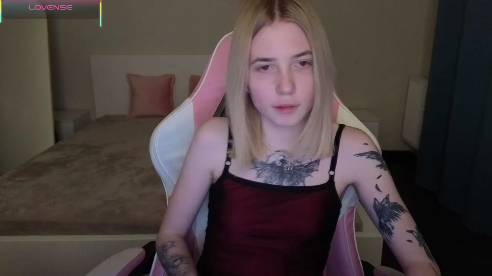Gallery image thumbnail from Serphelia's myfreecams stream on, 04/23/2026, 21:29 image 14 of 20