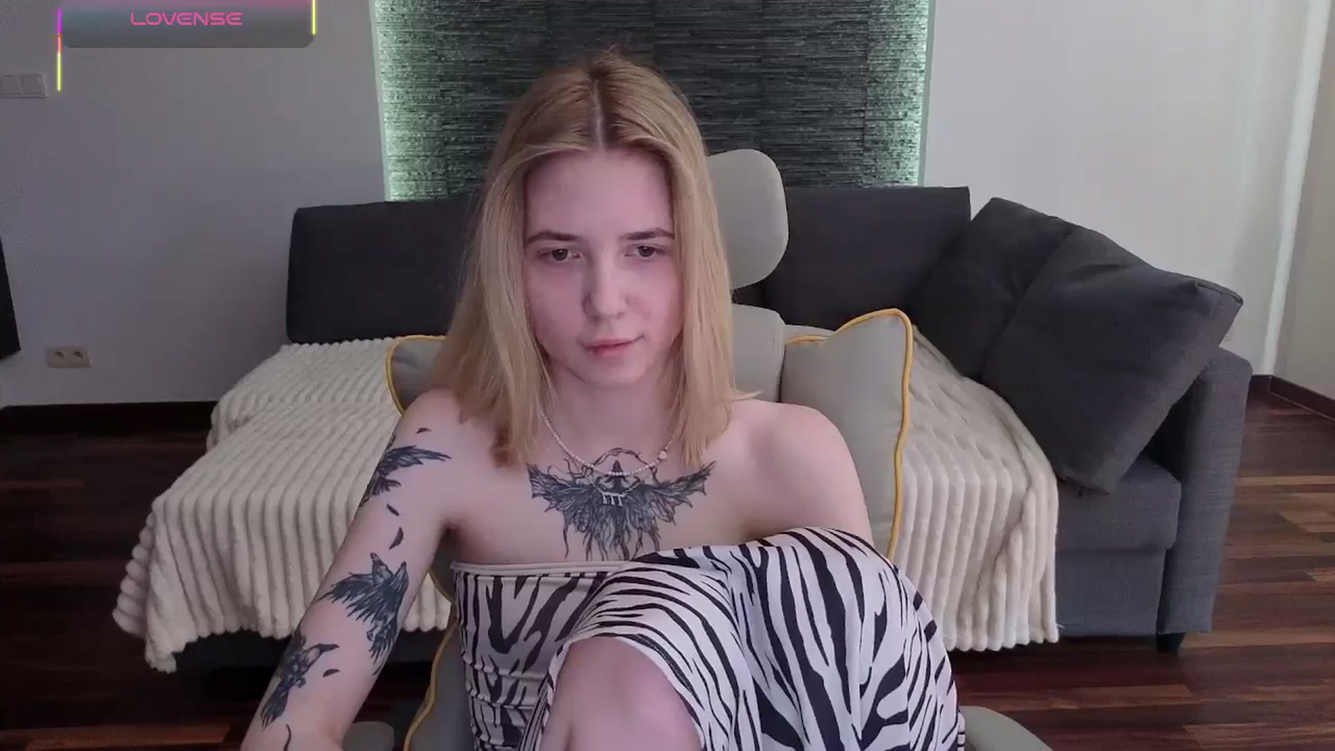 Gallery image thumbnail from Serphelia's myfreecams stream on, 04/25/2026, 15:56 image 6 of 20