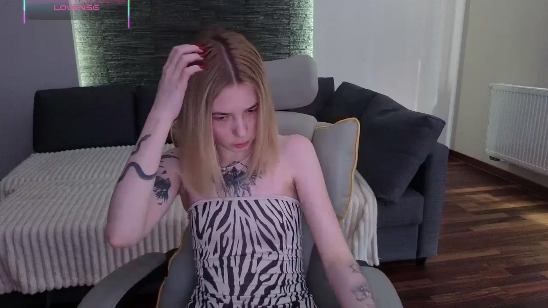 Gallery image thumbnail from Serphelia's myfreecams stream on, 04/25/2026, 15:56 image 17 of 20