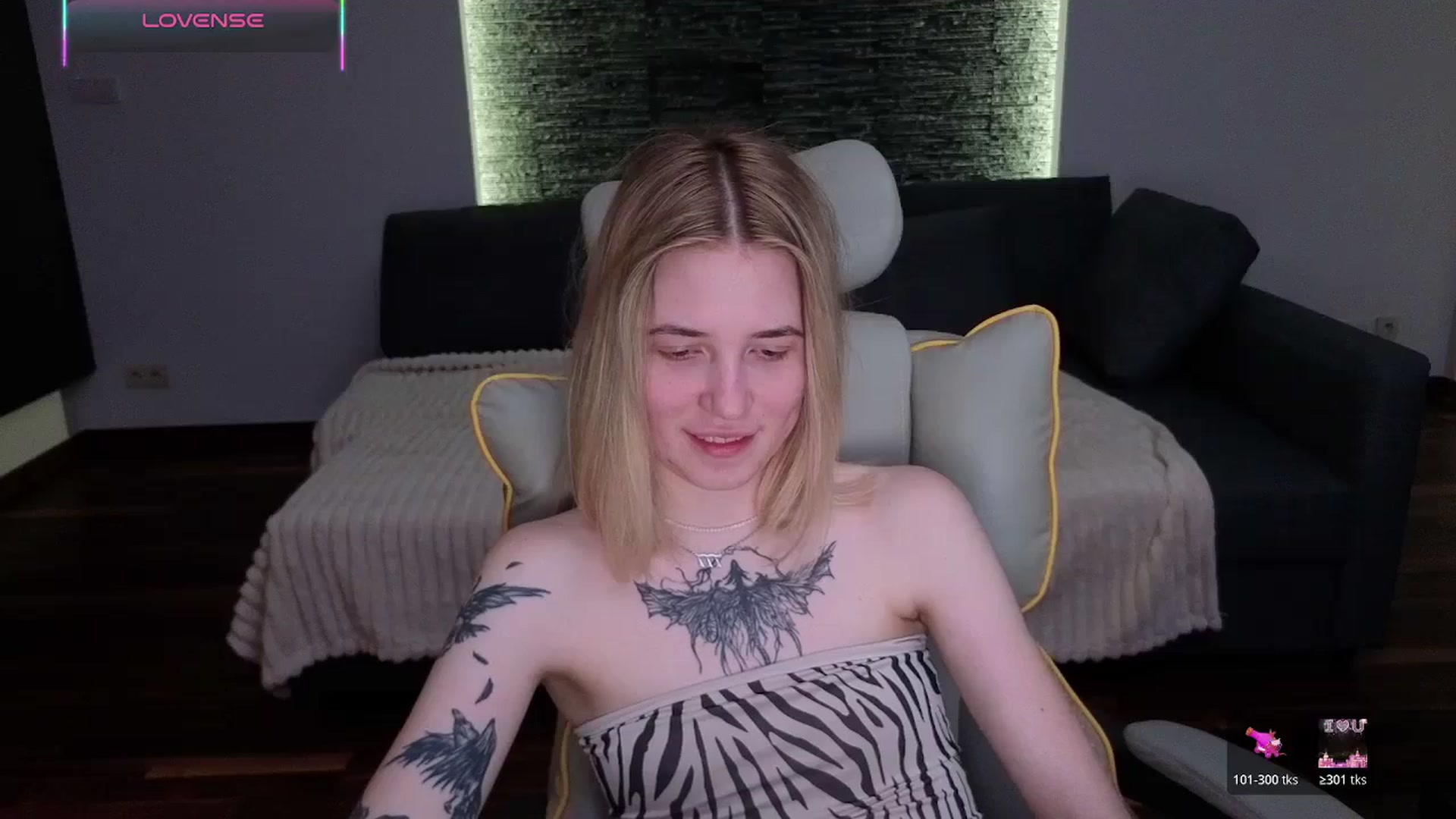 Gallery image thumbnail from Serphelia's myfreecams stream on, 04/25/2026, 18:39 image 13 of 20