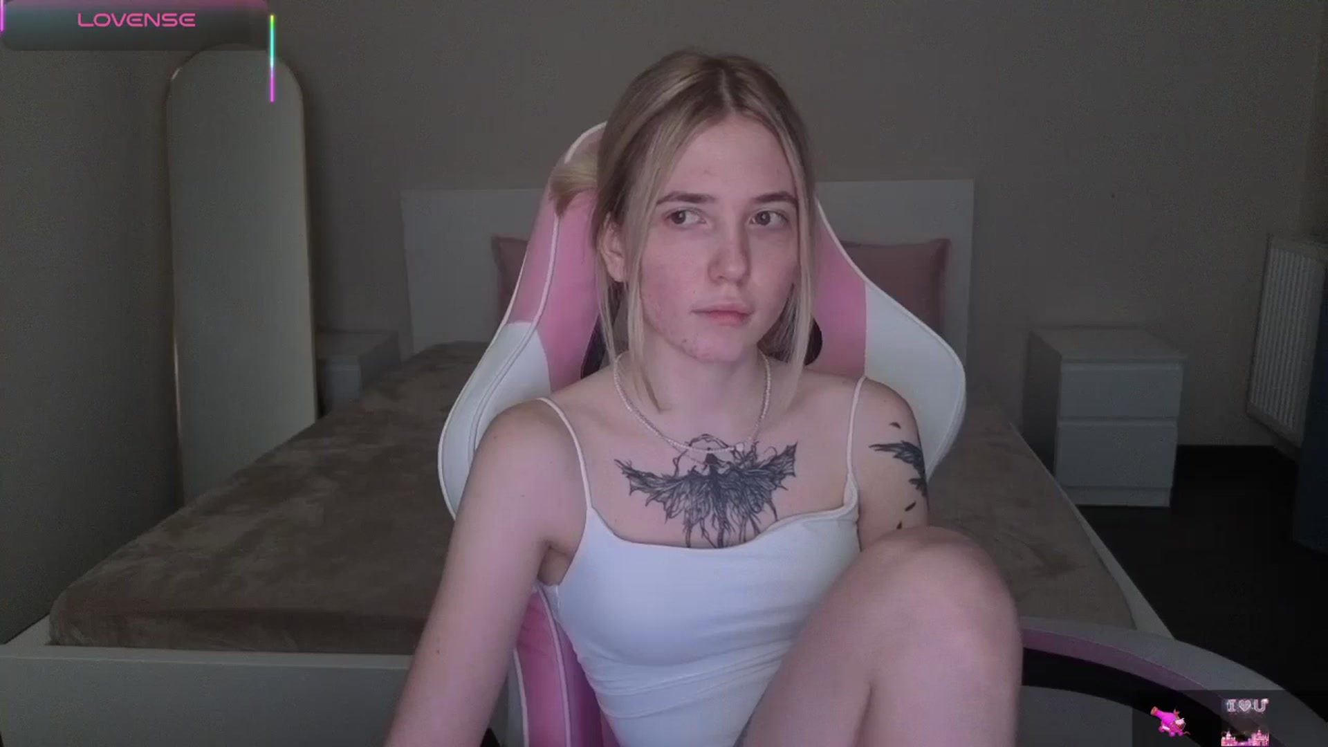 Gallery image thumbnail from Serphelia's myfreecams stream on, 04/28/2026, 01:14 image 6 of 20