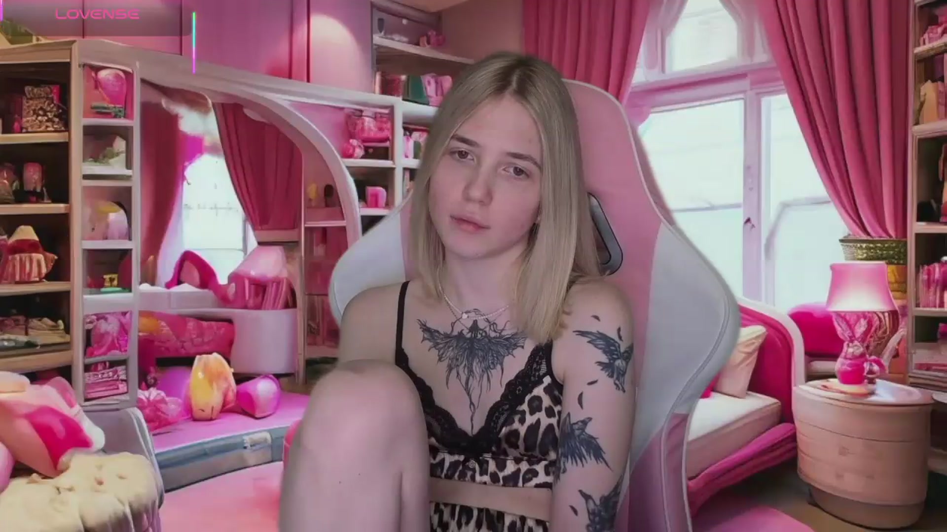 Gallery image thumbnail from Serphelia's myfreecams stream on, 04/29/2026, 02:02 image 8 of 20