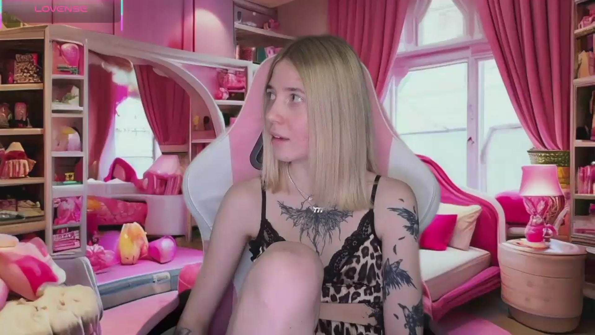 Gallery image thumbnail from Serphelia's myfreecams stream on, 04/29/2026, 02:02 image 7 of 20