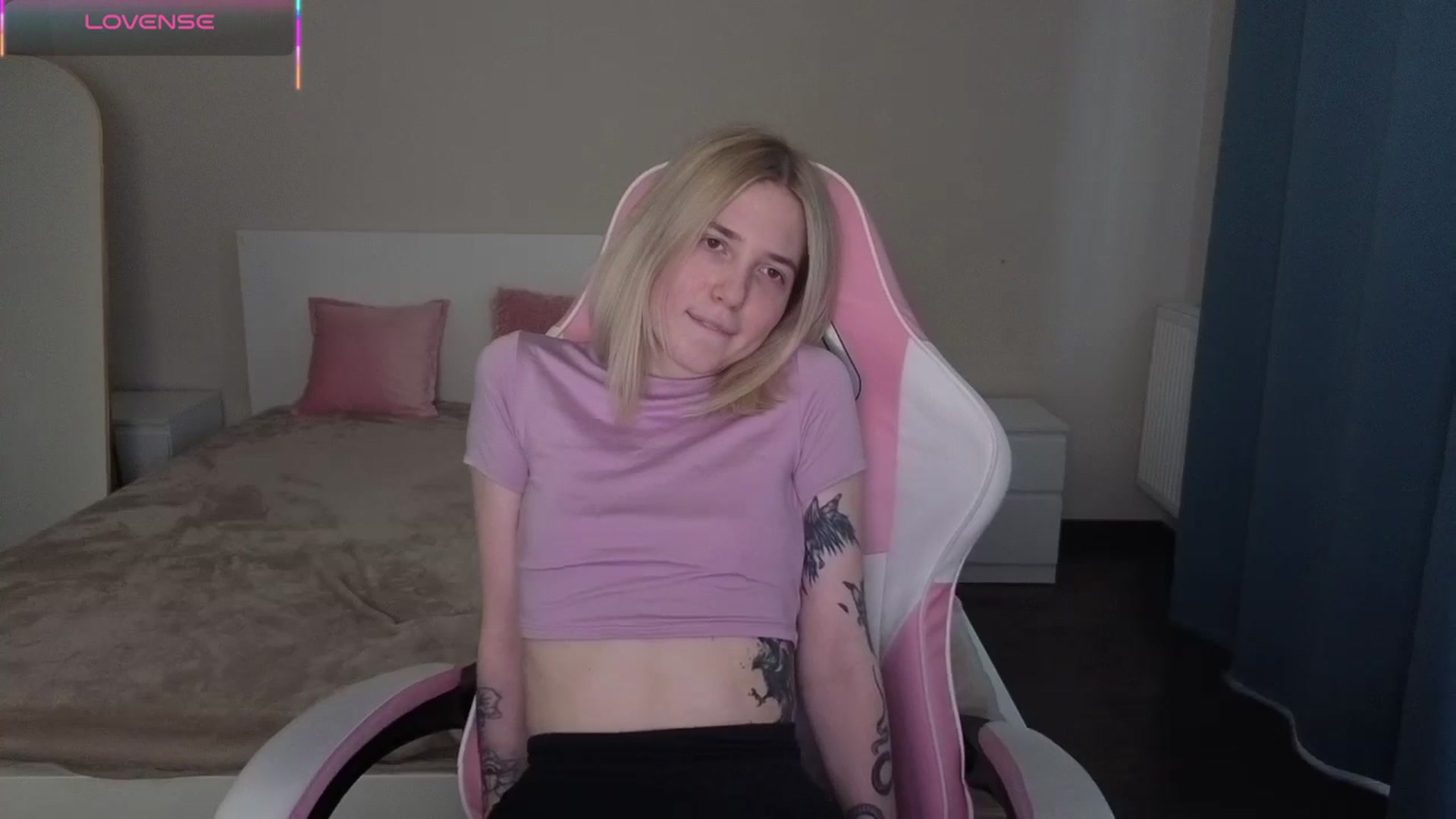 Gallery image thumbnail from Serphelia's myfreecams stream on, 05/02/2026, 17:28 image 16 of 20