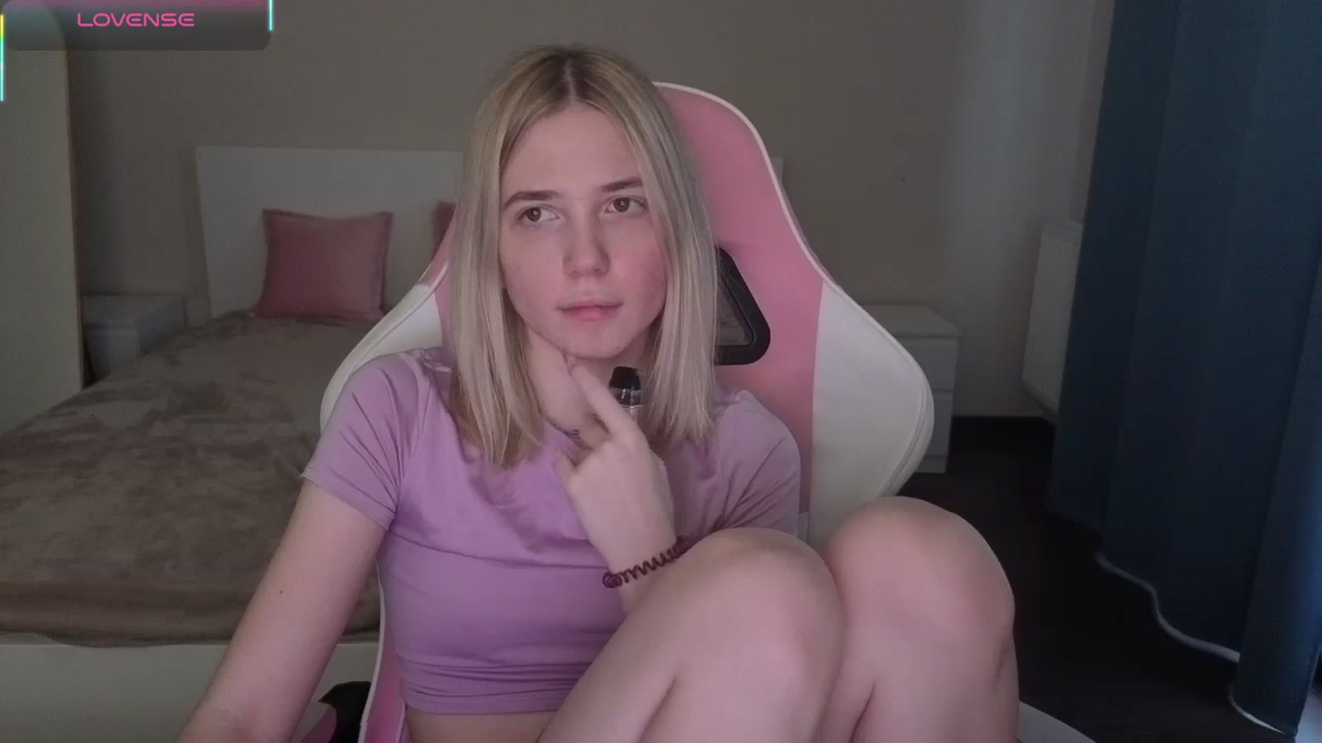 Gallery image thumbnail from Serphelia's myfreecams stream on, 05/02/2026, 17:28 image 3 of 20