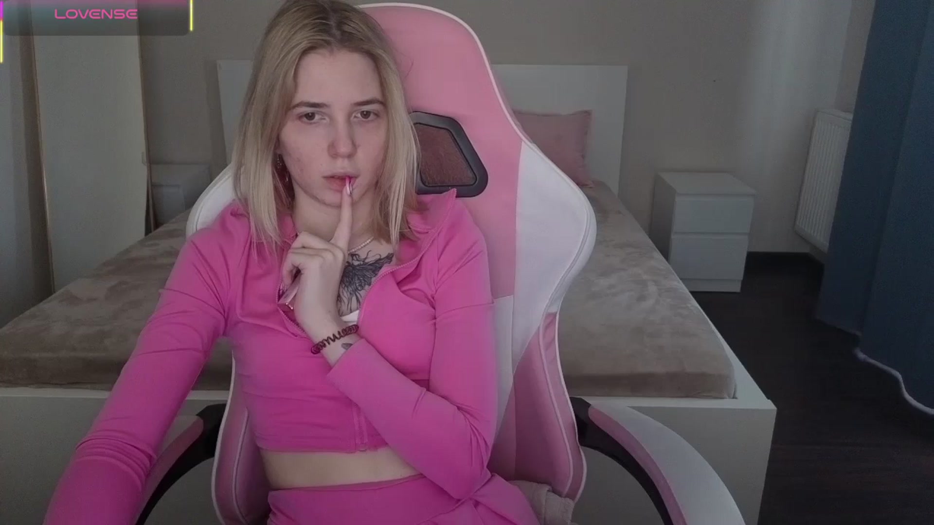 Gallery image thumbnail from Serphelia's myfreecams stream on, 05/03/2026, 16:59 image 3 of 20