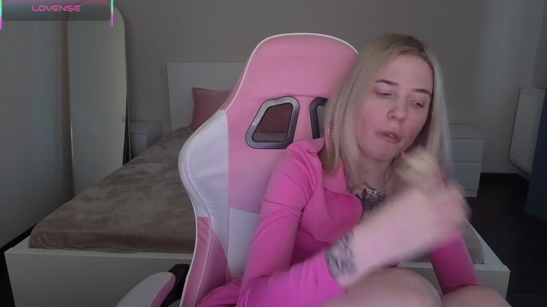 Gallery image thumbnail from Serphelia's myfreecams stream on, 05/03/2026, 16:59 image 20 of 20