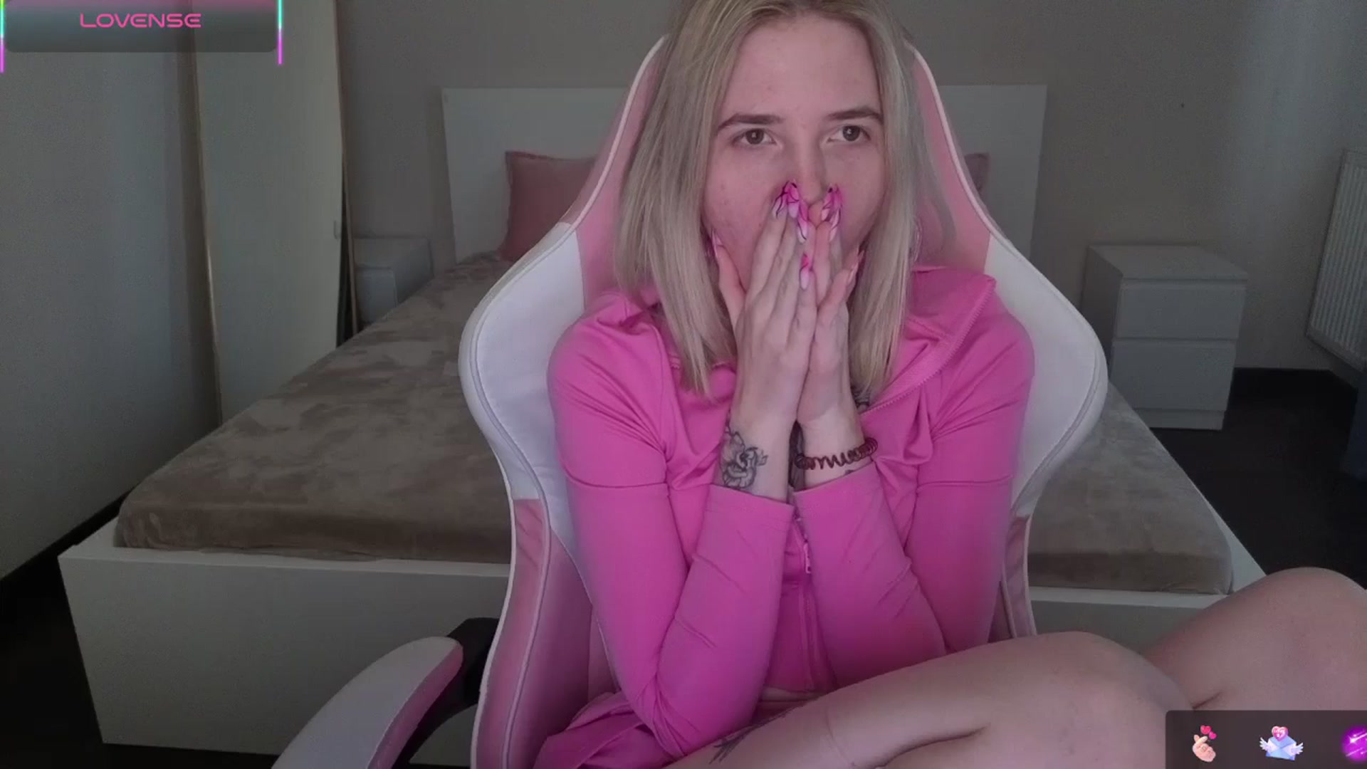 Gallery image thumbnail from Serphelia's myfreecams stream on, 05/03/2026, 16:59 image 12 of 20
