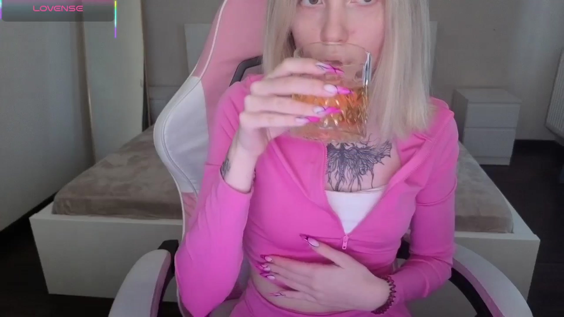 Gallery image thumbnail from Serphelia's myfreecams stream on, 05/03/2026, 16:59 image 15 of 20
