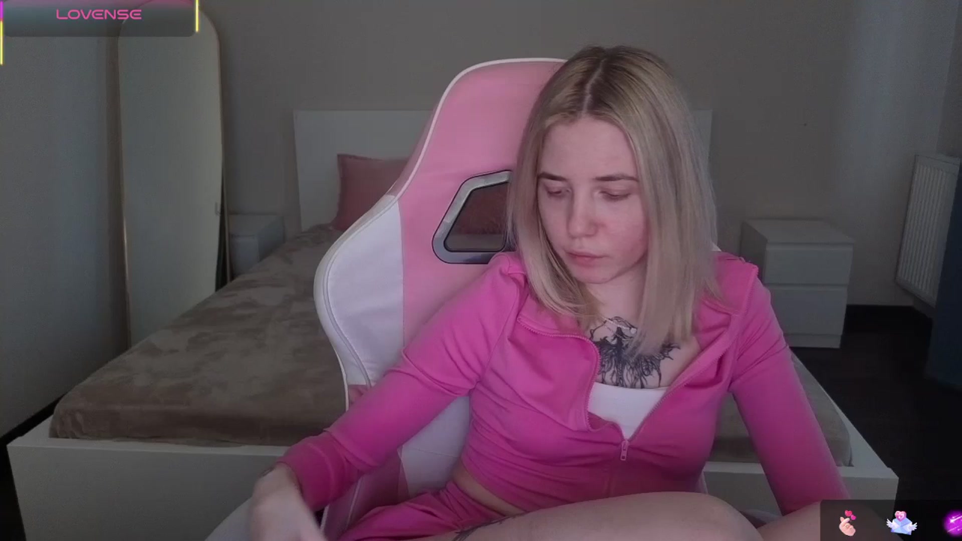 Gallery image thumbnail from Serphelia's myfreecams stream on, 05/03/2026, 16:59 image 19 of 20