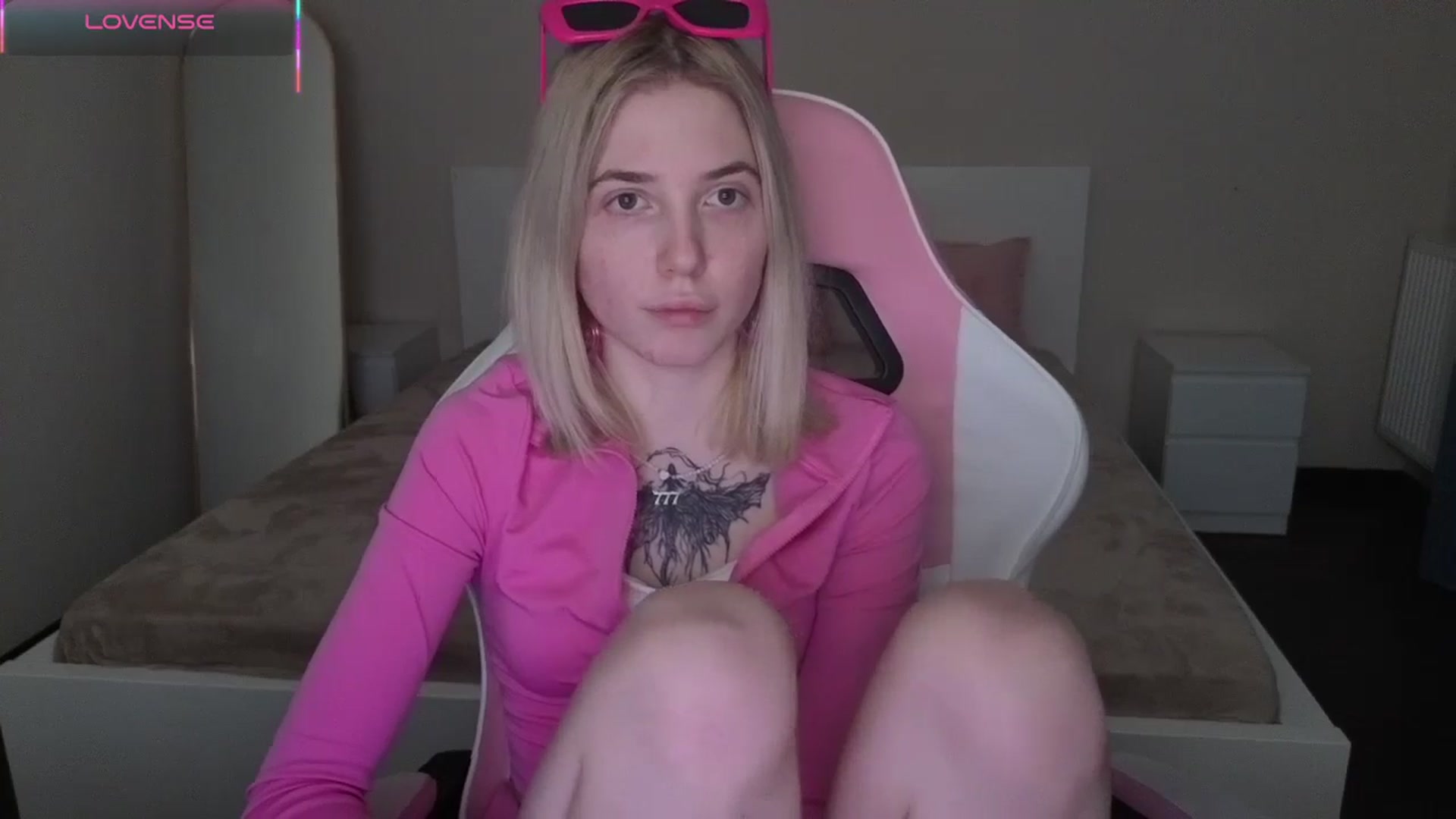 Gallery image thumbnail from Serphelia's myfreecams stream on, 05/03/2026, 19:59 image 15 of 20