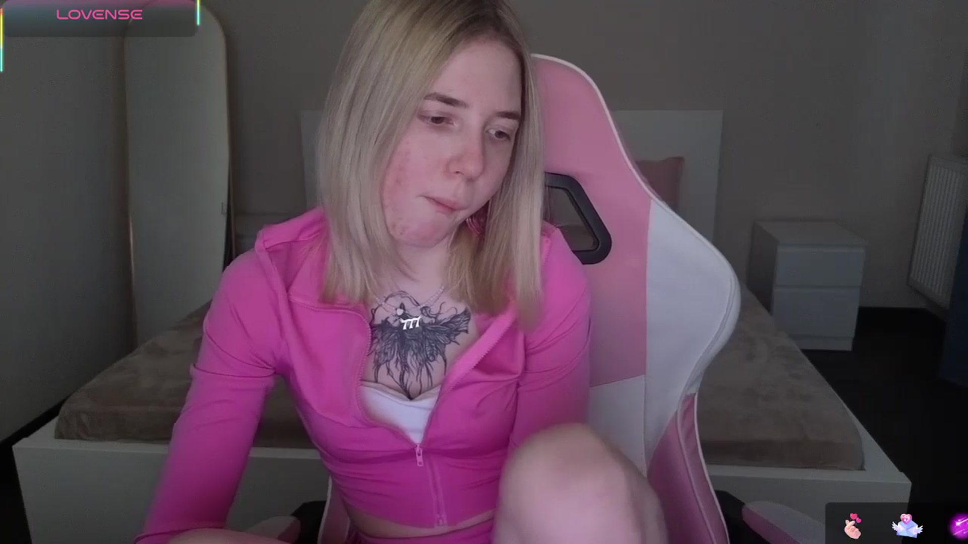 Gallery image thumbnail from Serphelia's myfreecams stream on, 05/03/2026, 19:59 image 4 of 20