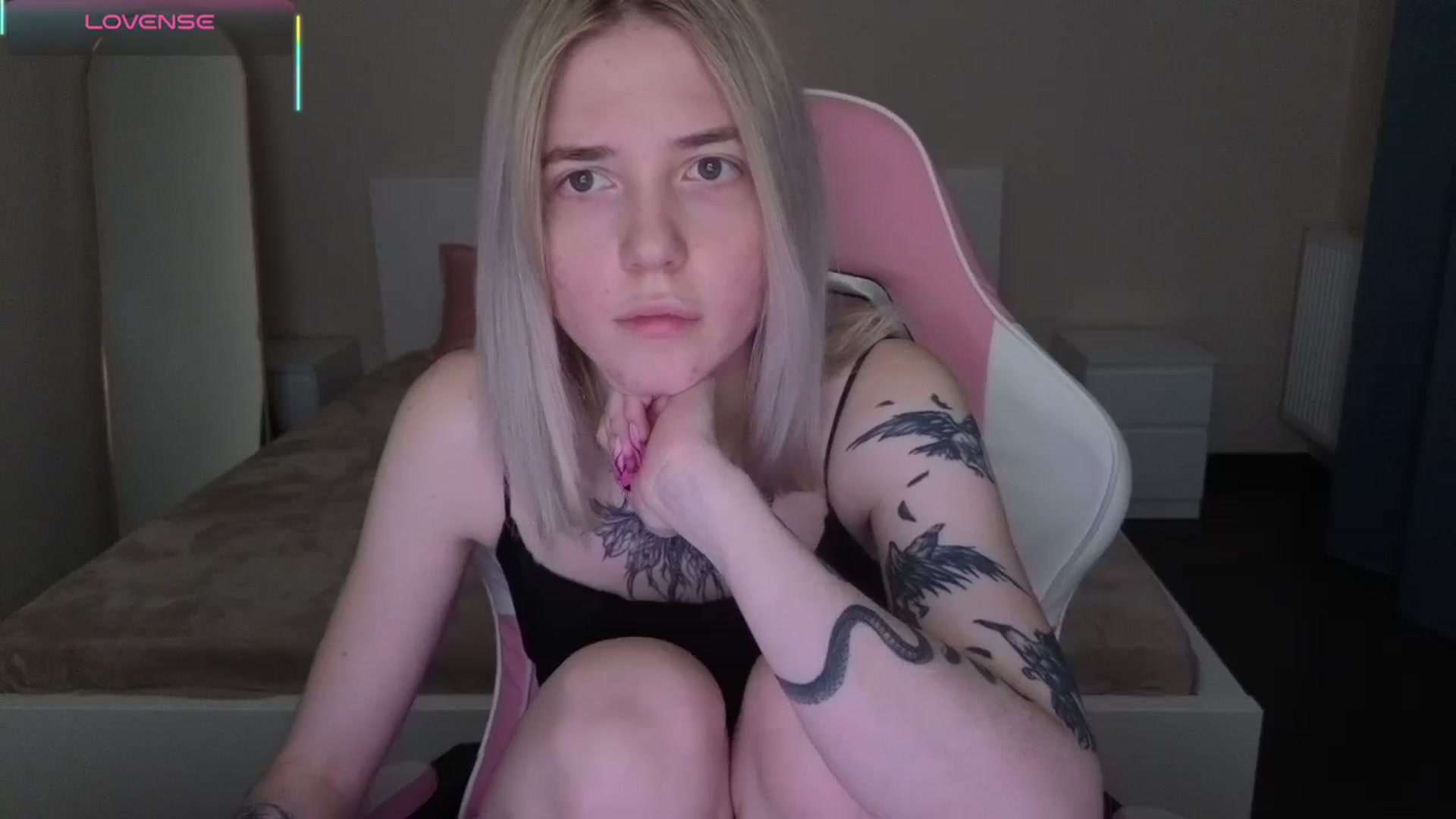 Gallery image thumbnail from Serphelia's myfreecams stream on, 05/05/2026, 22:20 image 3 of 20