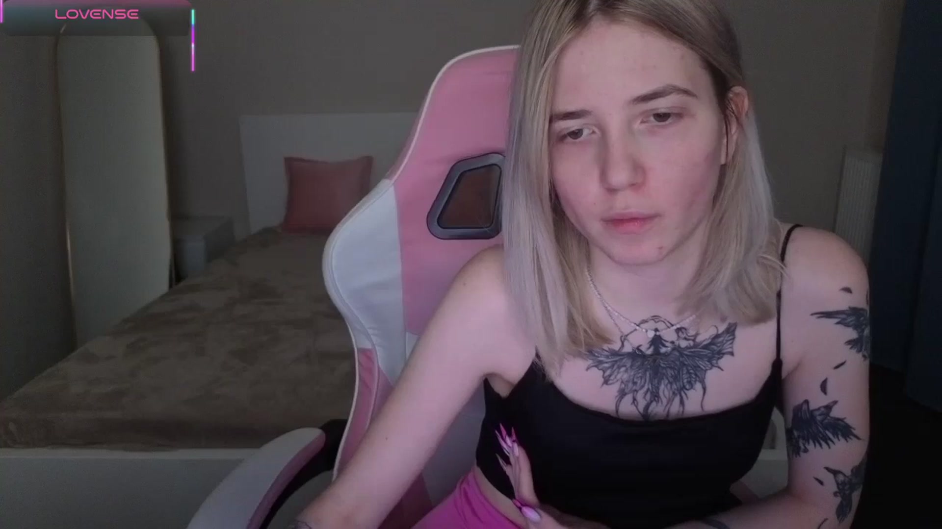 Gallery image thumbnail from Serphelia's myfreecams stream on, 05/05/2026, 22:20 image 4 of 20