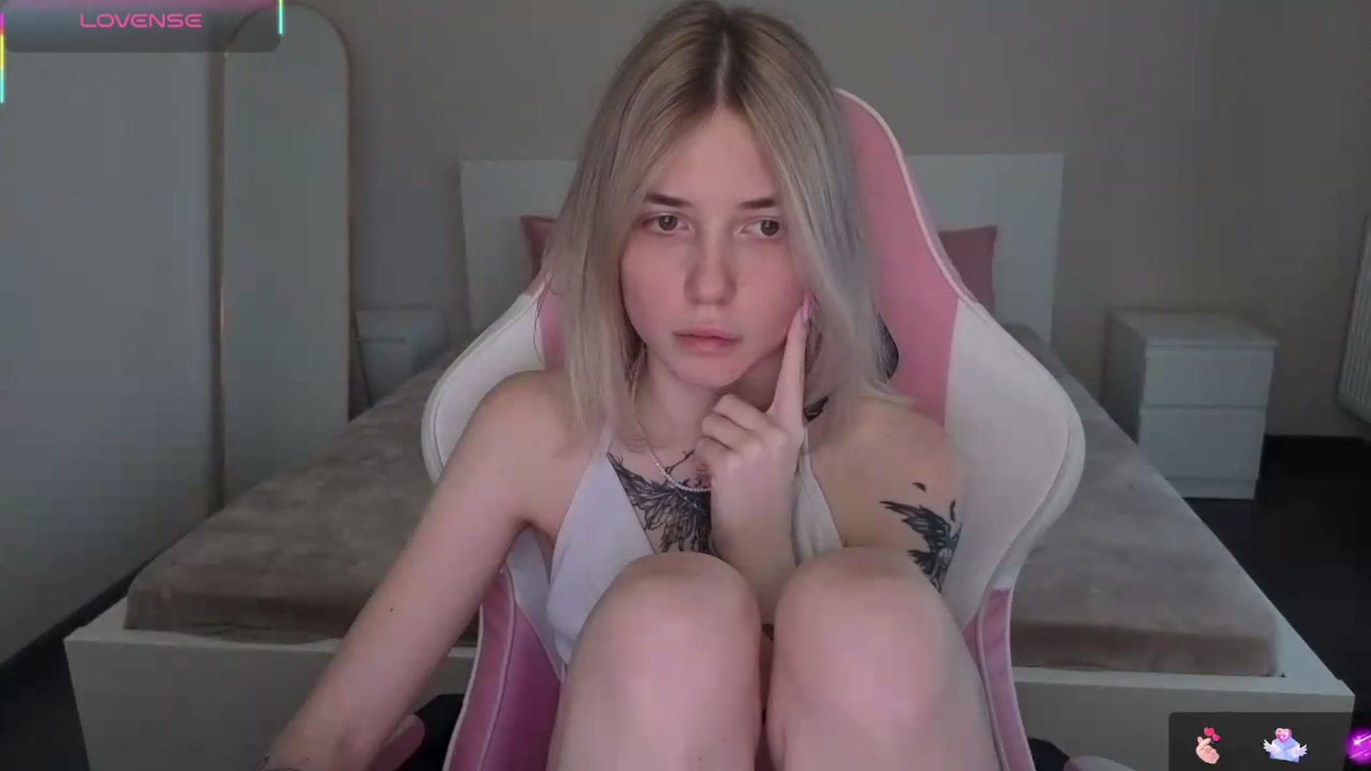 Gallery image thumbnail from Serphelia's myfreecams stream on, 05/12/2026, 17:25 image 17 of 20