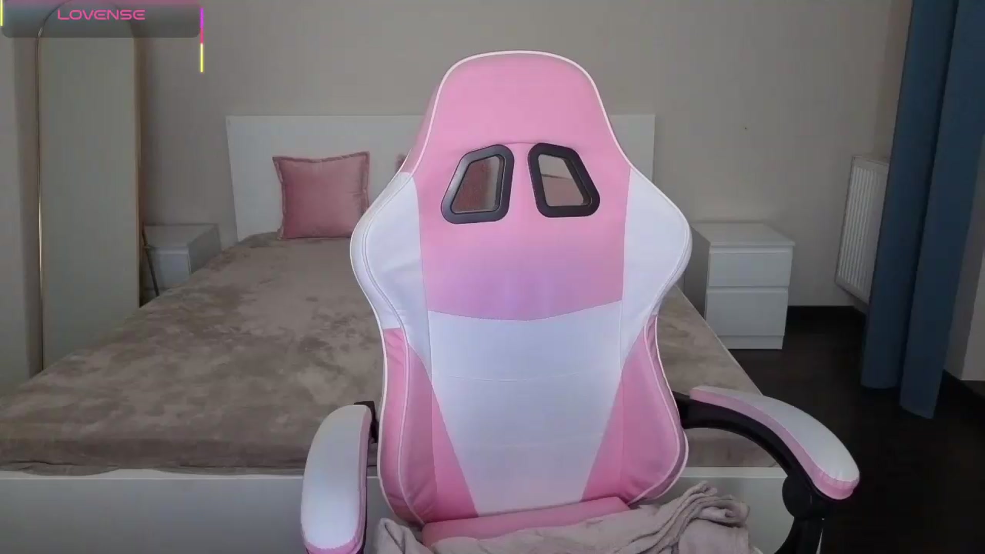 Gallery image thumbnail from Serphelia's myfreecams stream on, 05/12/2026, 22:44 image 4 of 20