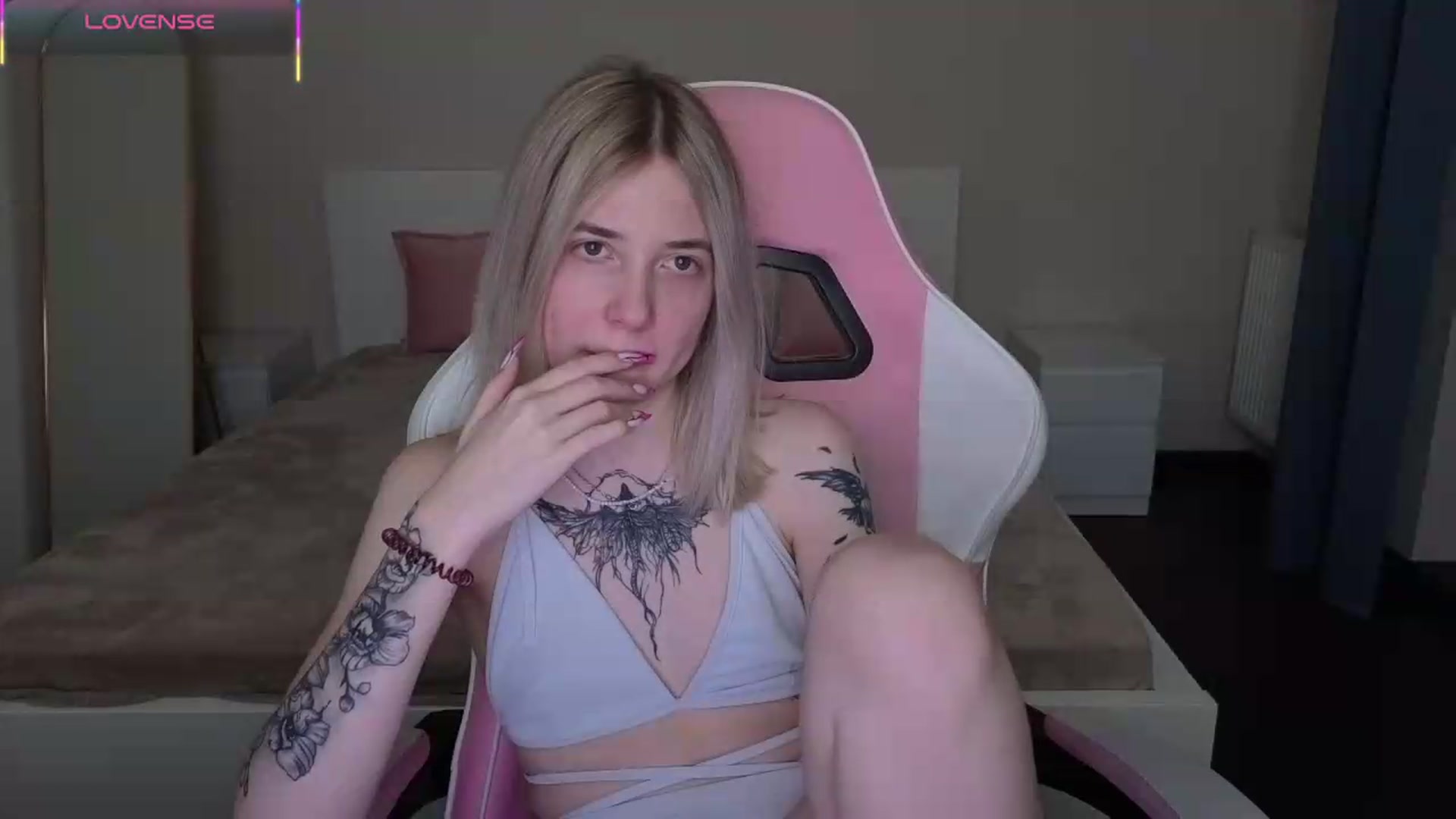 Gallery image thumbnail from Serphelia's myfreecams stream on, 05/12/2026, 22:44 image 5 of 20