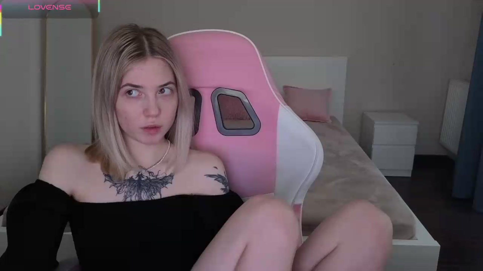 Gallery image thumbnail from Serphelia's myfreecams stream on, 05/13/2026, 18:08 image 16 of 20