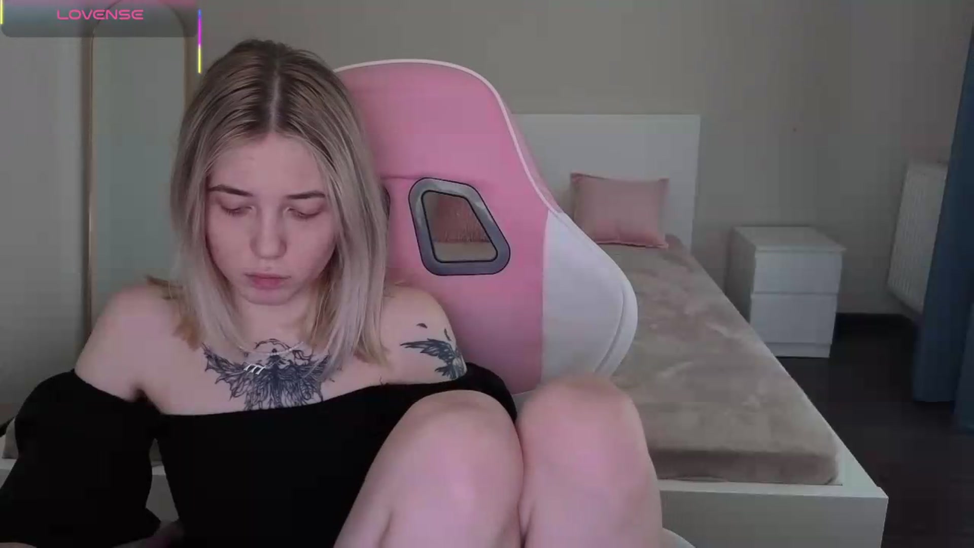 Gallery image thumbnail from Serphelia's myfreecams stream on, 05/13/2026, 18:08 image 5 of 20