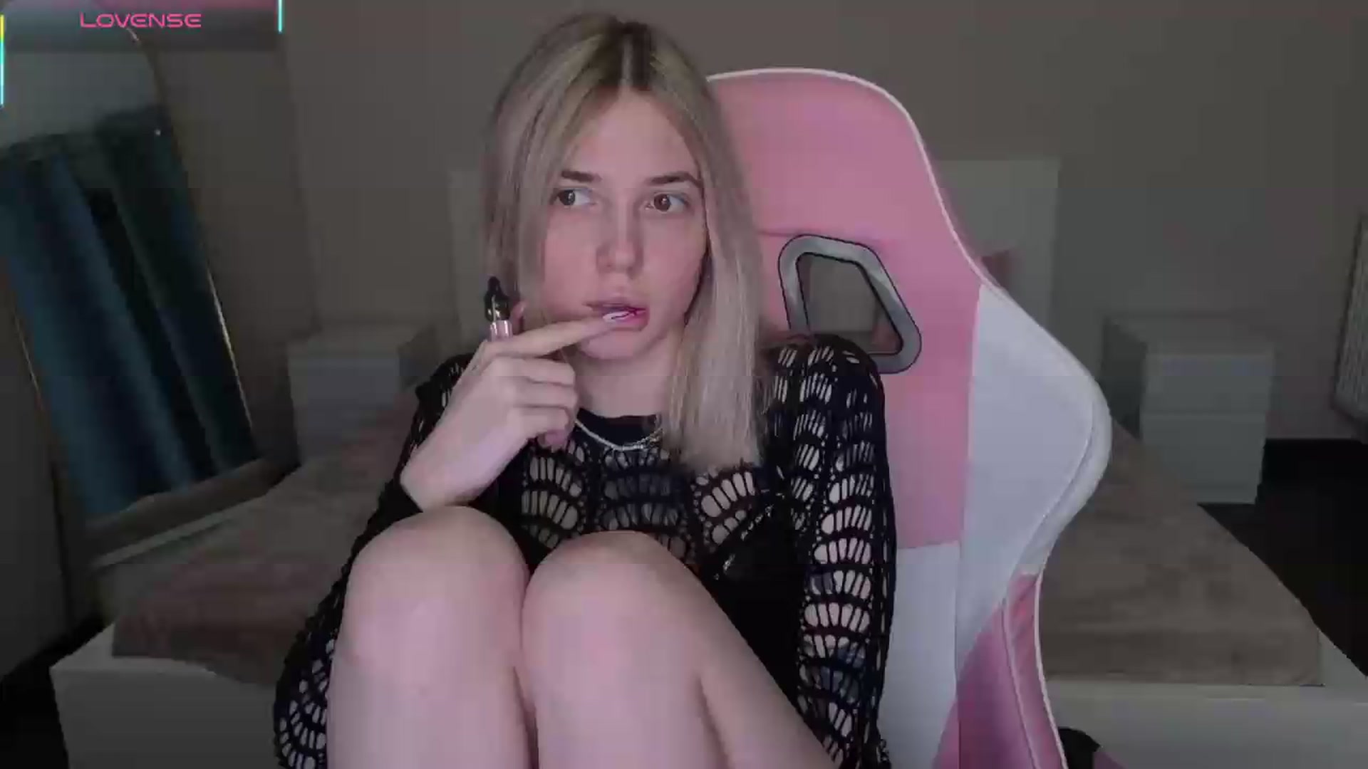 Gallery image thumbnail from Serphelia's myfreecams stream on, 05/14/2026, 21:32 image 1 of 20