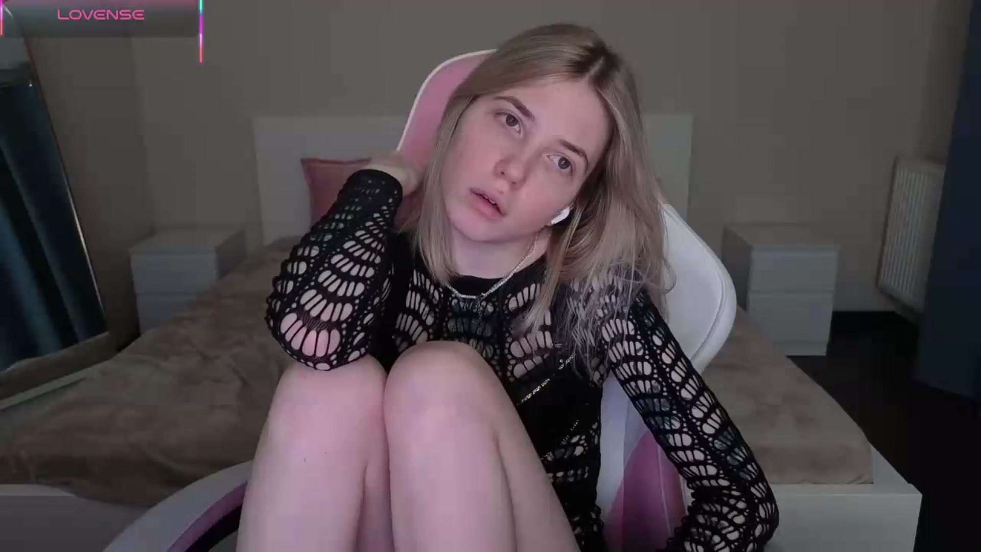 Gallery image thumbnail from Serphelia's myfreecams stream on, 05/14/2026, 21:32 image 19 of 20