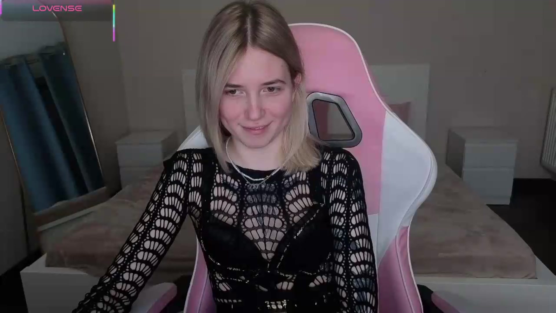 Gallery image thumbnail from Serphelia's myfreecams stream on, 05/14/2026, 21:32 image 5 of 20
