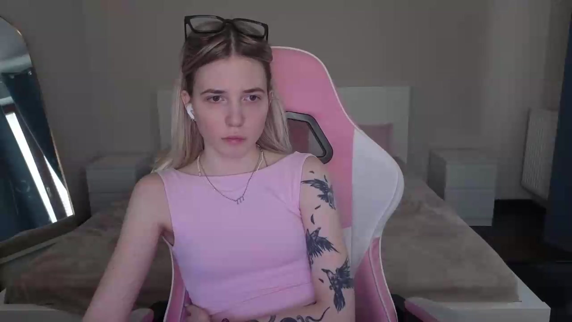 Gallery image thumbnail from Serphelia's myfreecams stream on, 05/15/2026, 17:22 image 11 of 20