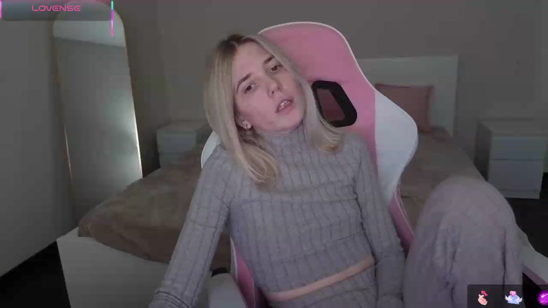 Gallery image thumbnail from Serphelia's myfreecams stream on, 05/18/2026, 17:12 image 6 of 20