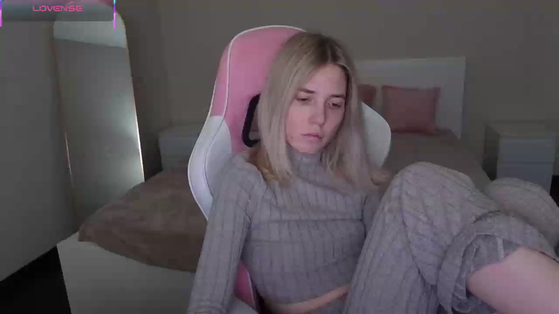 Gallery image thumbnail from Serphelia's myfreecams stream on, 05/18/2026, 17:12 image 13 of 20