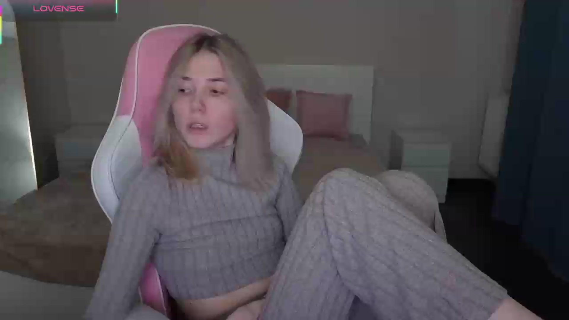 Gallery image thumbnail from Serphelia's myfreecams stream on, 05/18/2026, 17:12 image 15 of 20