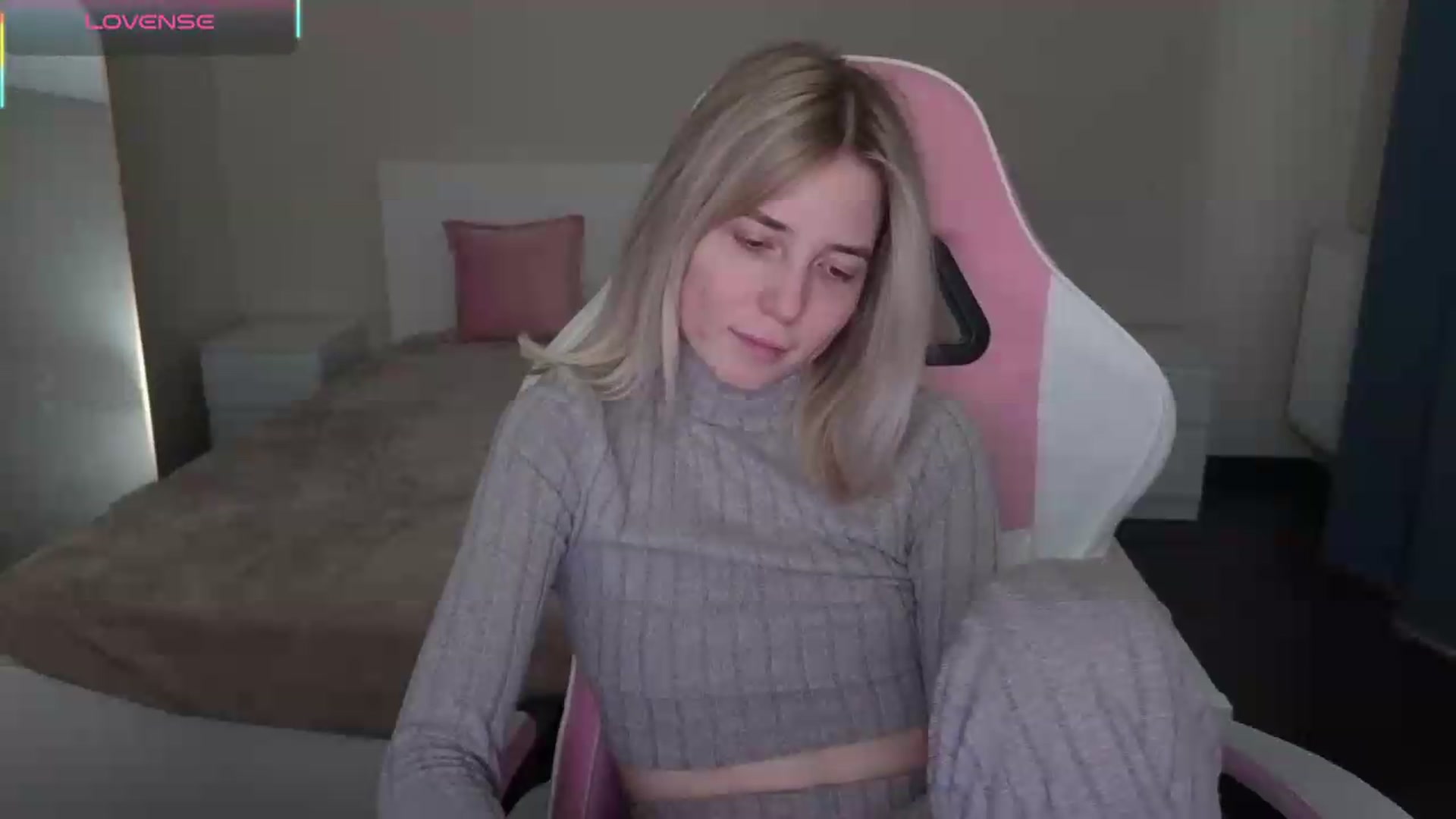 Gallery image thumbnail from Serphelia's myfreecams stream on, 05/18/2026, 17:12 image 4 of 20