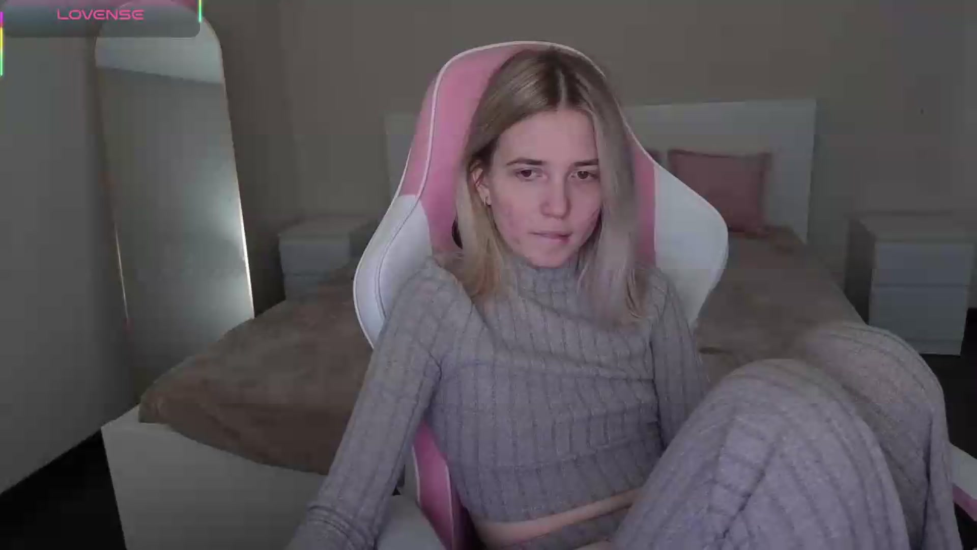 Gallery image thumbnail from Serphelia's myfreecams stream on, 05/18/2026, 17:12 image 7 of 20
