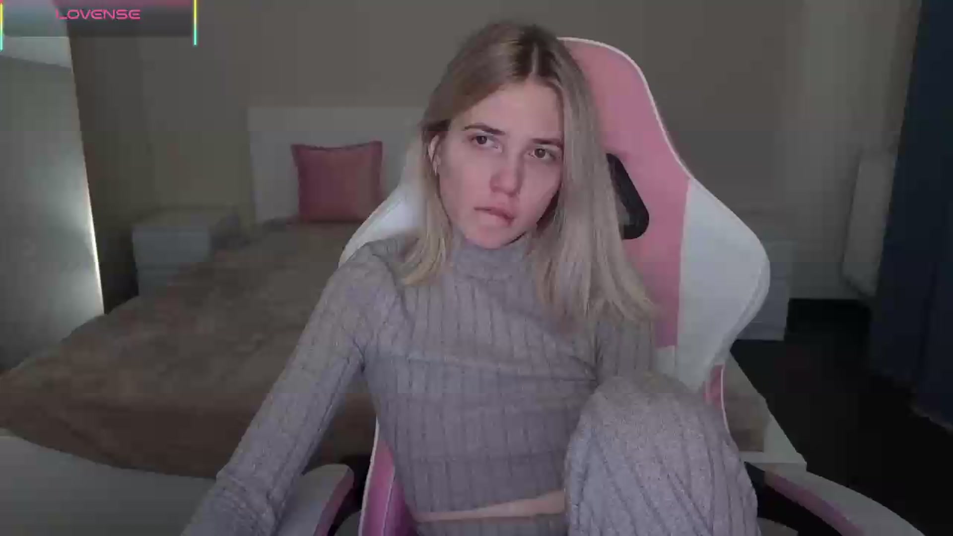 Gallery image thumbnail from Serphelia's myfreecams stream on, 05/18/2026, 17:12 image 1 of 20