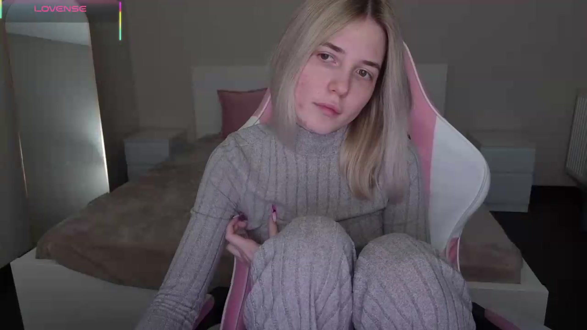 Gallery image thumbnail from Serphelia's myfreecams stream on, 05/18/2026, 21:13 image 19 of 20
