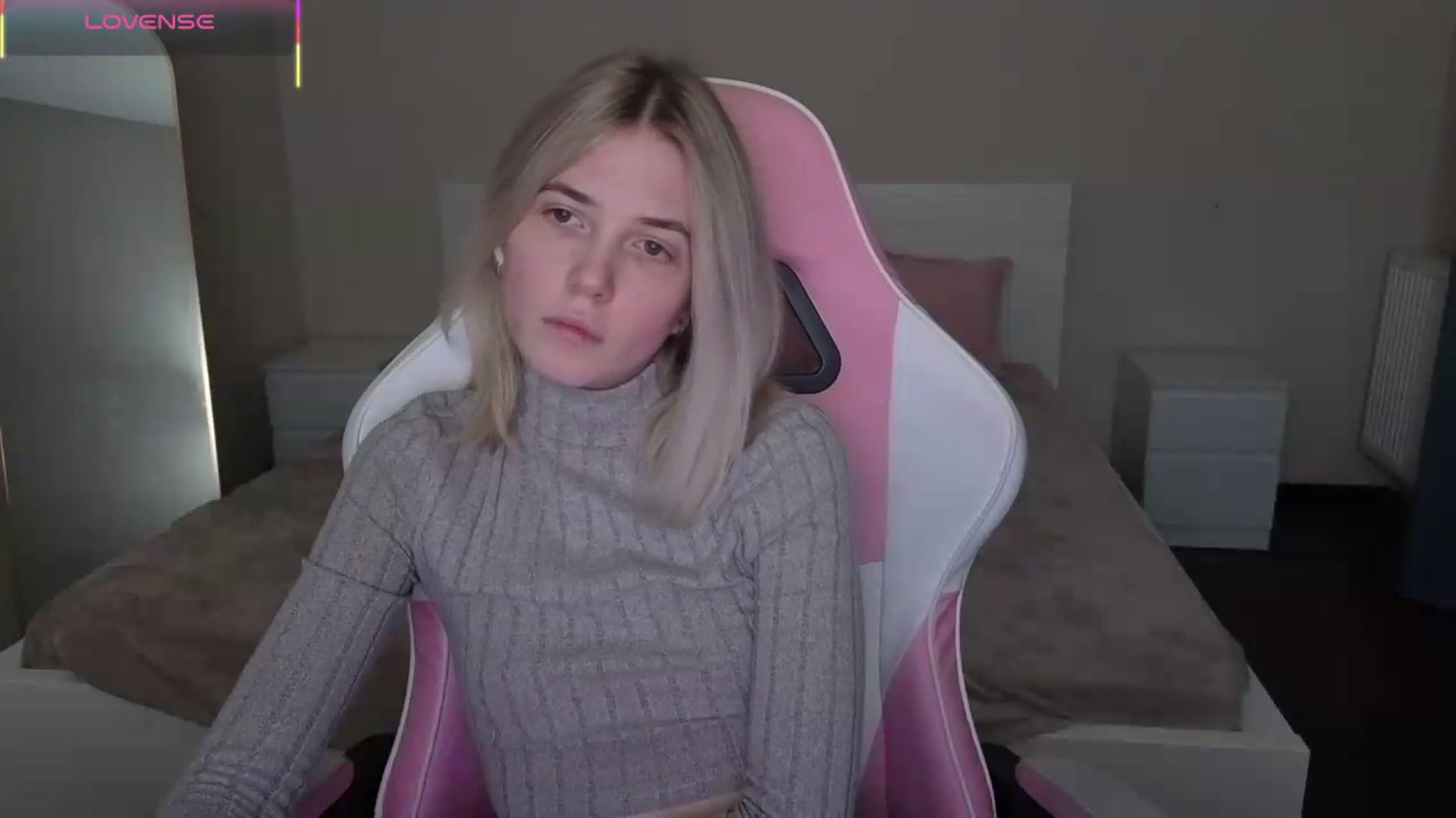 Gallery image thumbnail from Serphelia's myfreecams stream on, 05/18/2026, 21:13 image 13 of 20