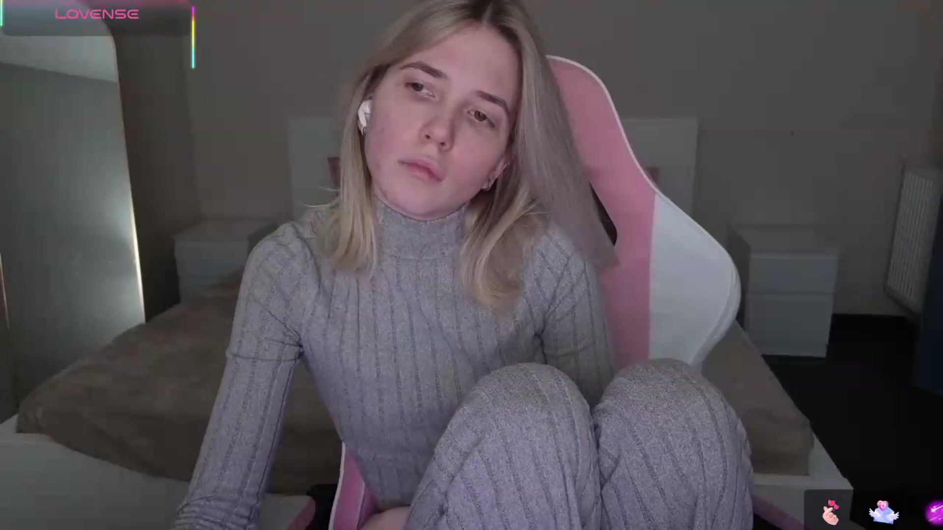 Gallery image thumbnail from Serphelia's myfreecams stream on, 05/18/2026, 21:13 image 4 of 20