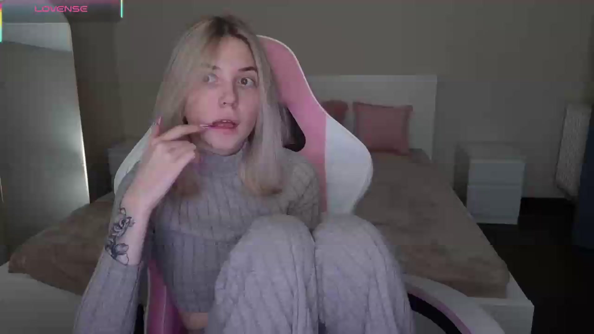 Gallery image thumbnail from Serphelia's myfreecams stream on, 05/18/2026, 21:13 image 14 of 20