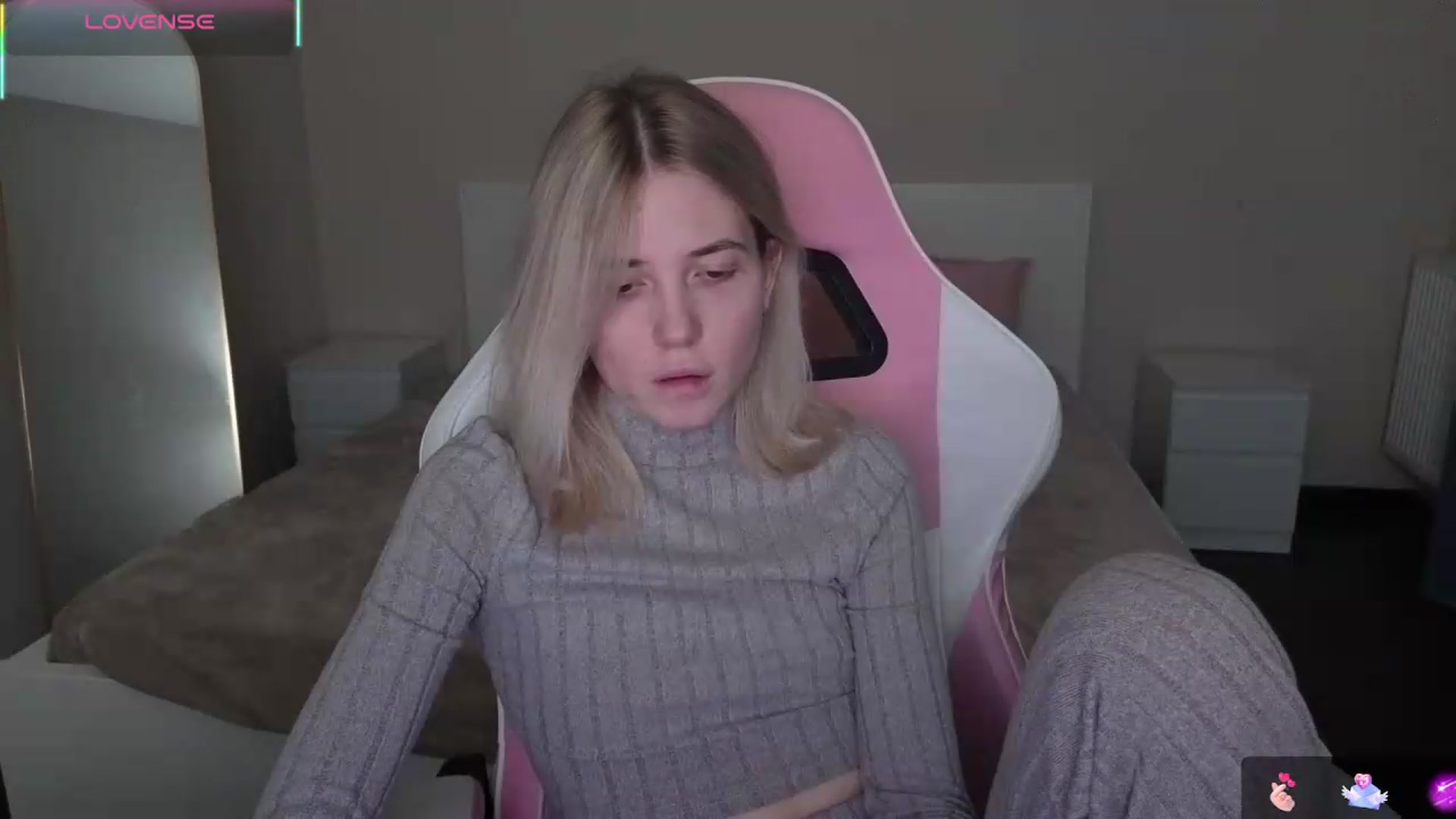 Gallery image thumbnail from Serphelia's myfreecams stream on, 05/18/2026, 21:13 image 3 of 20