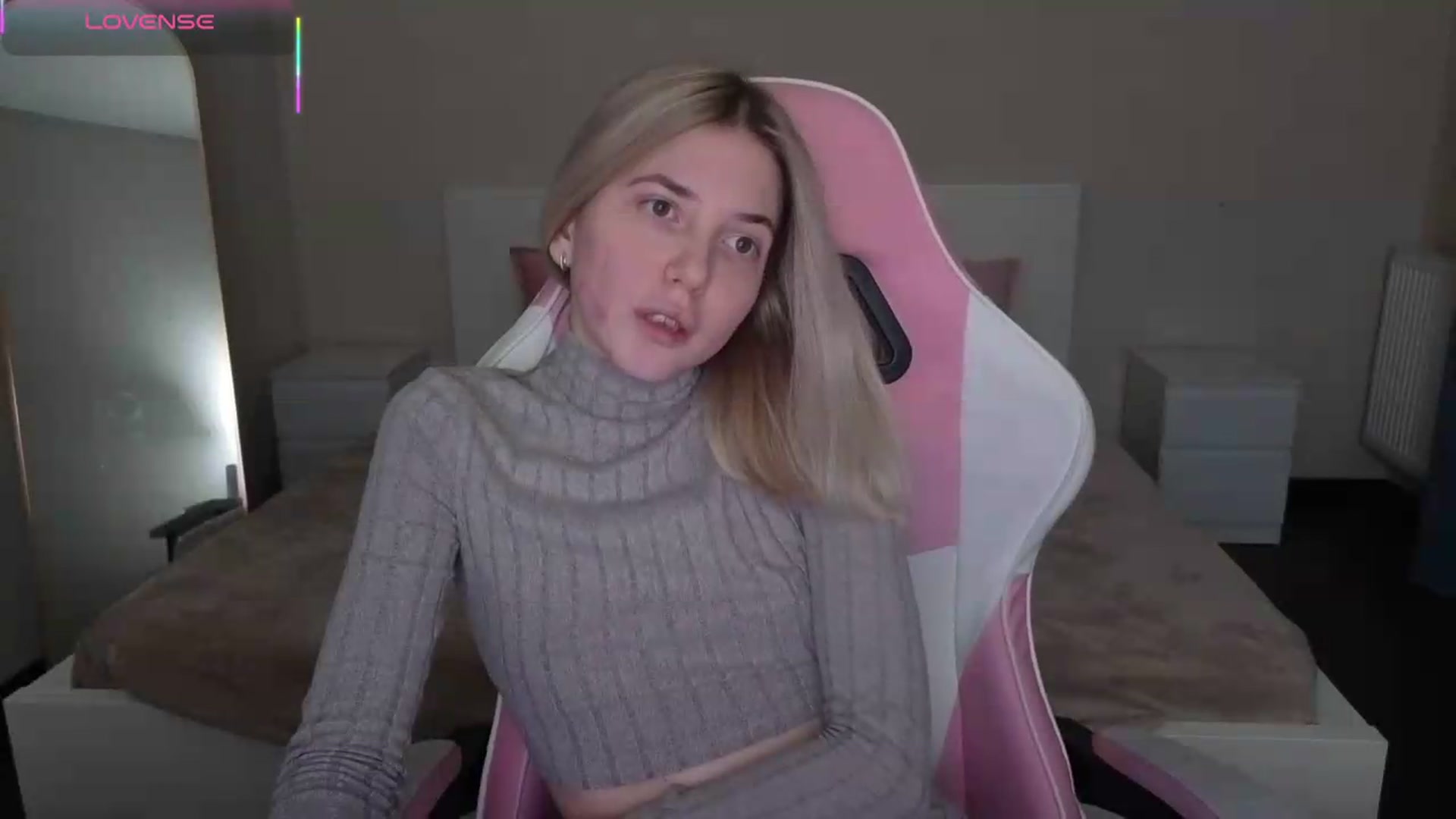 Gallery image thumbnail from Serphelia's myfreecams stream on, 05/19/2026, 24:01 image 19 of 20