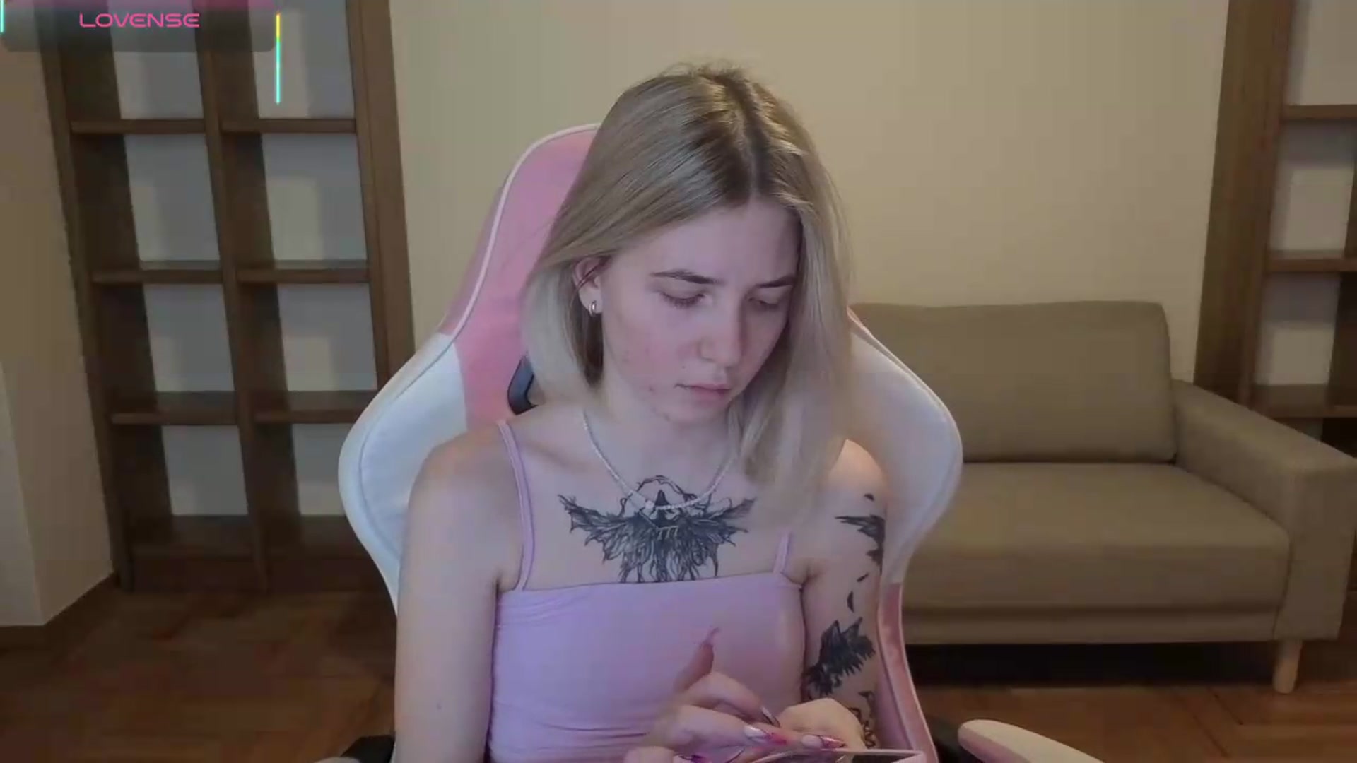 Gallery image thumbnail from Serphelia's myfreecams stream on, 05/19/2026, 18:44 image 20 of 20