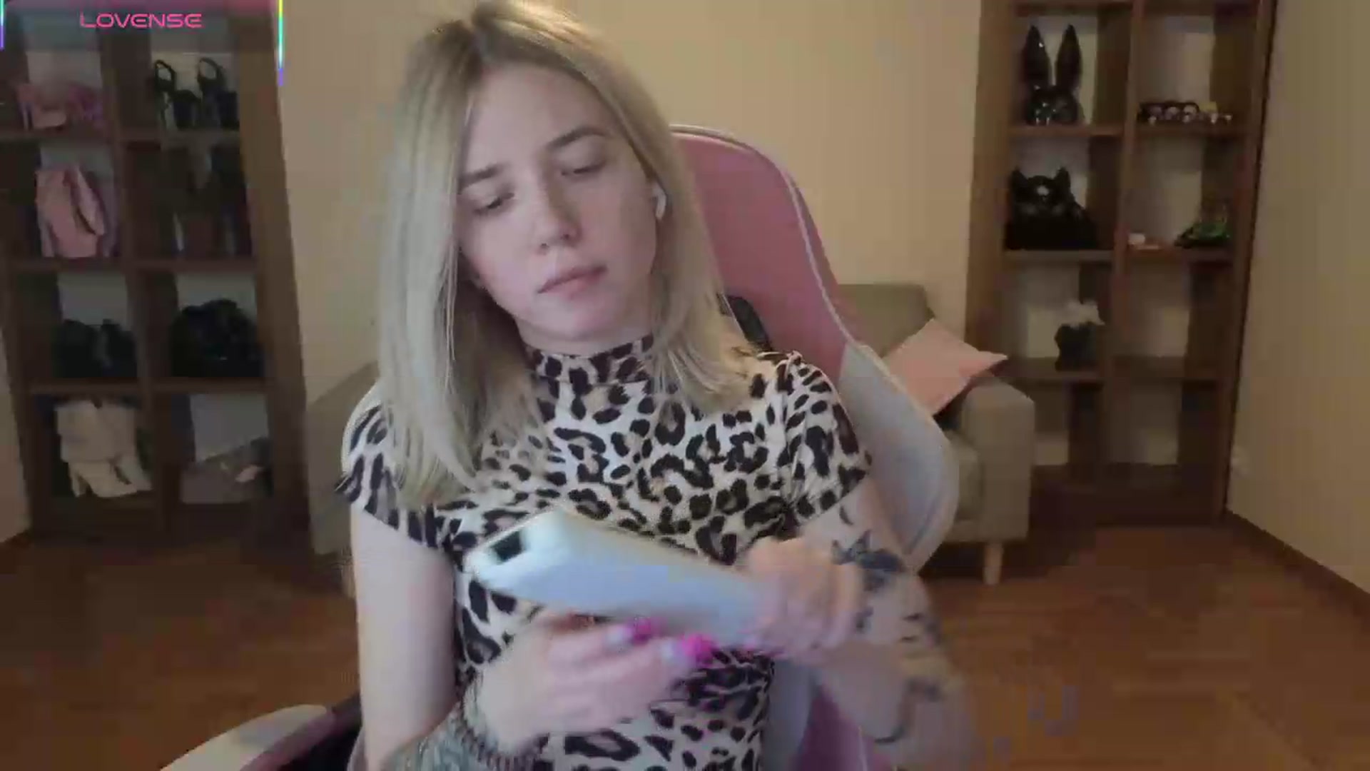 Gallery image thumbnail from Serphelia's myfreecams stream on, 05/20/2026, 18:07 image 15 of 20
