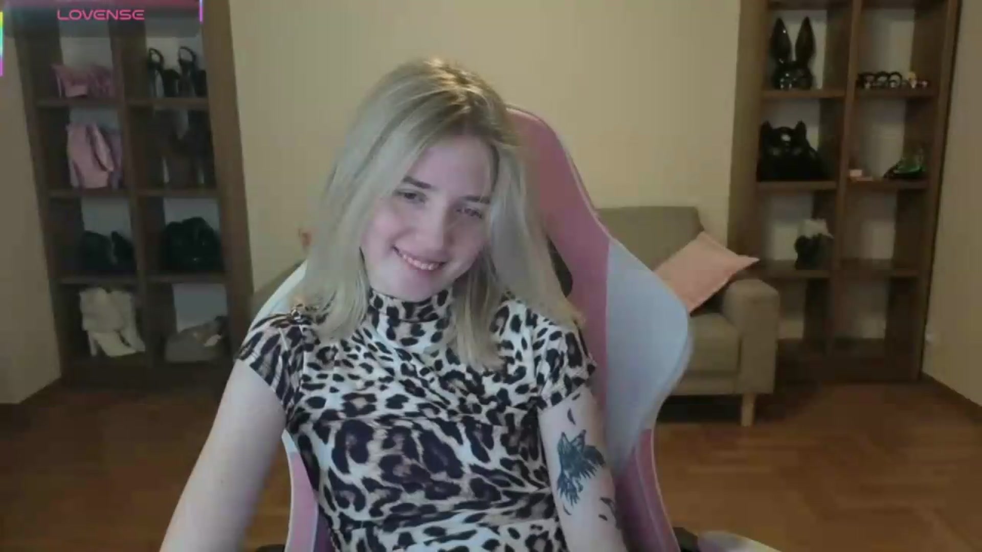 Gallery image thumbnail from Serphelia's myfreecams stream on, 05/20/2026, 19:09 image 9 of 20