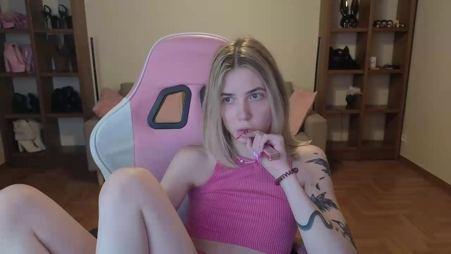 Gallery image thumbnail from Serphelia's myfreecams stream on, 05/25/2026, 20:29 image 7 of 20