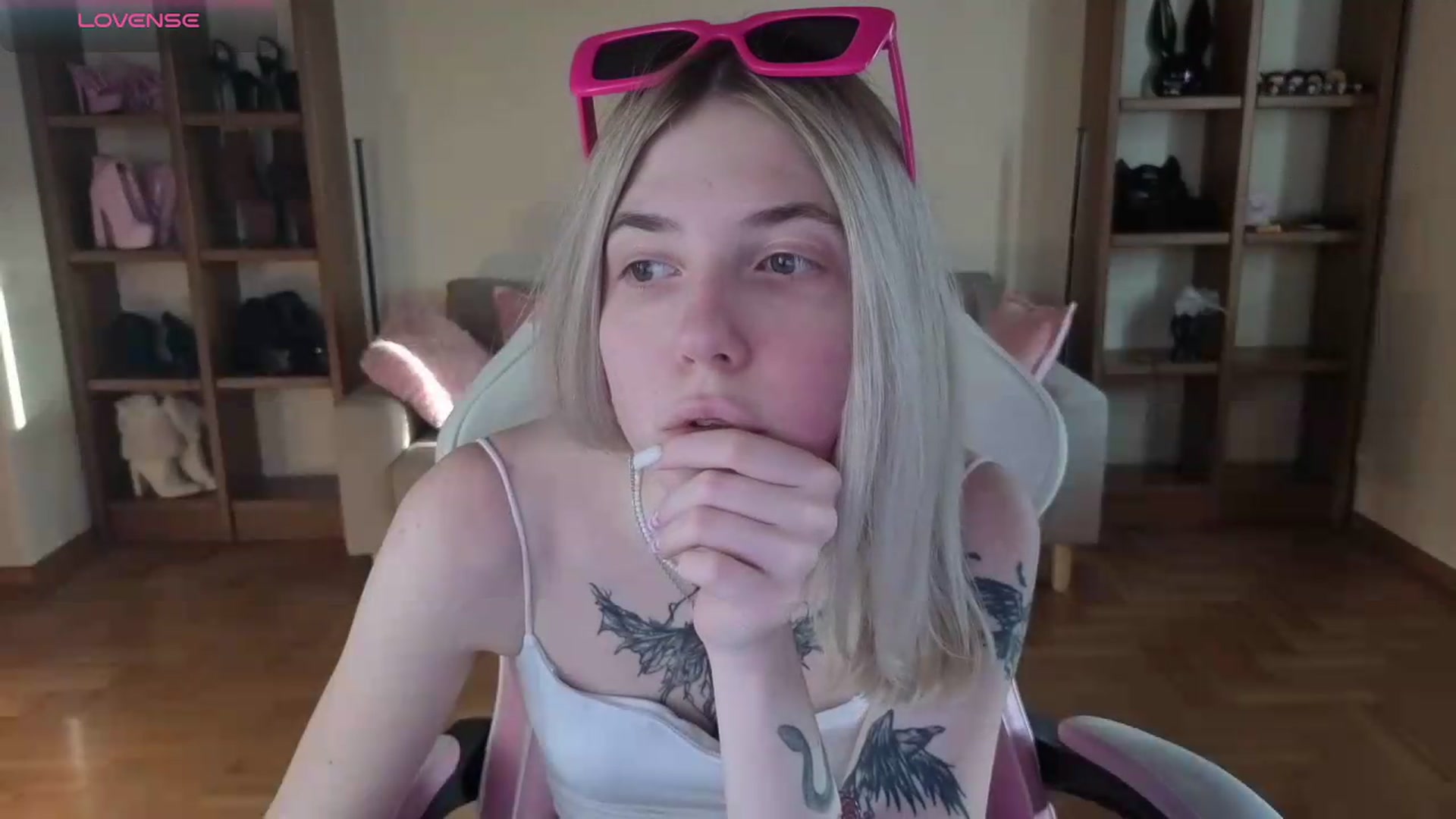 Gallery image thumbnail from Serphelia's myfreecams stream on, 05/26/2026, 20:48 image 2 of 20