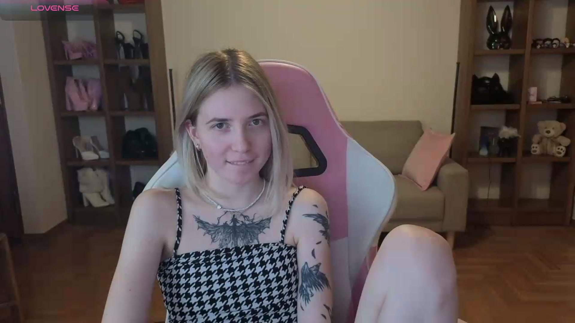 Gallery image thumbnail from Serphelia's myfreecams stream on, 05/27/2026, 19:55 image 13 of 20