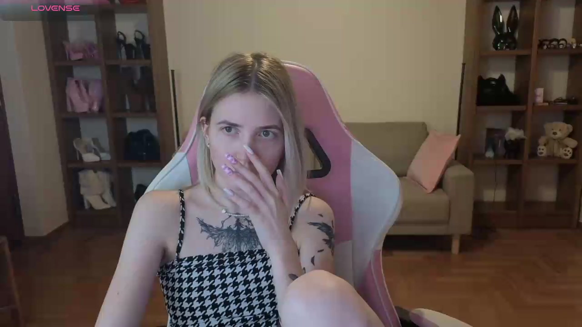 Gallery image thumbnail from Serphelia's myfreecams stream on, 05/27/2026, 19:55 image 11 of 20