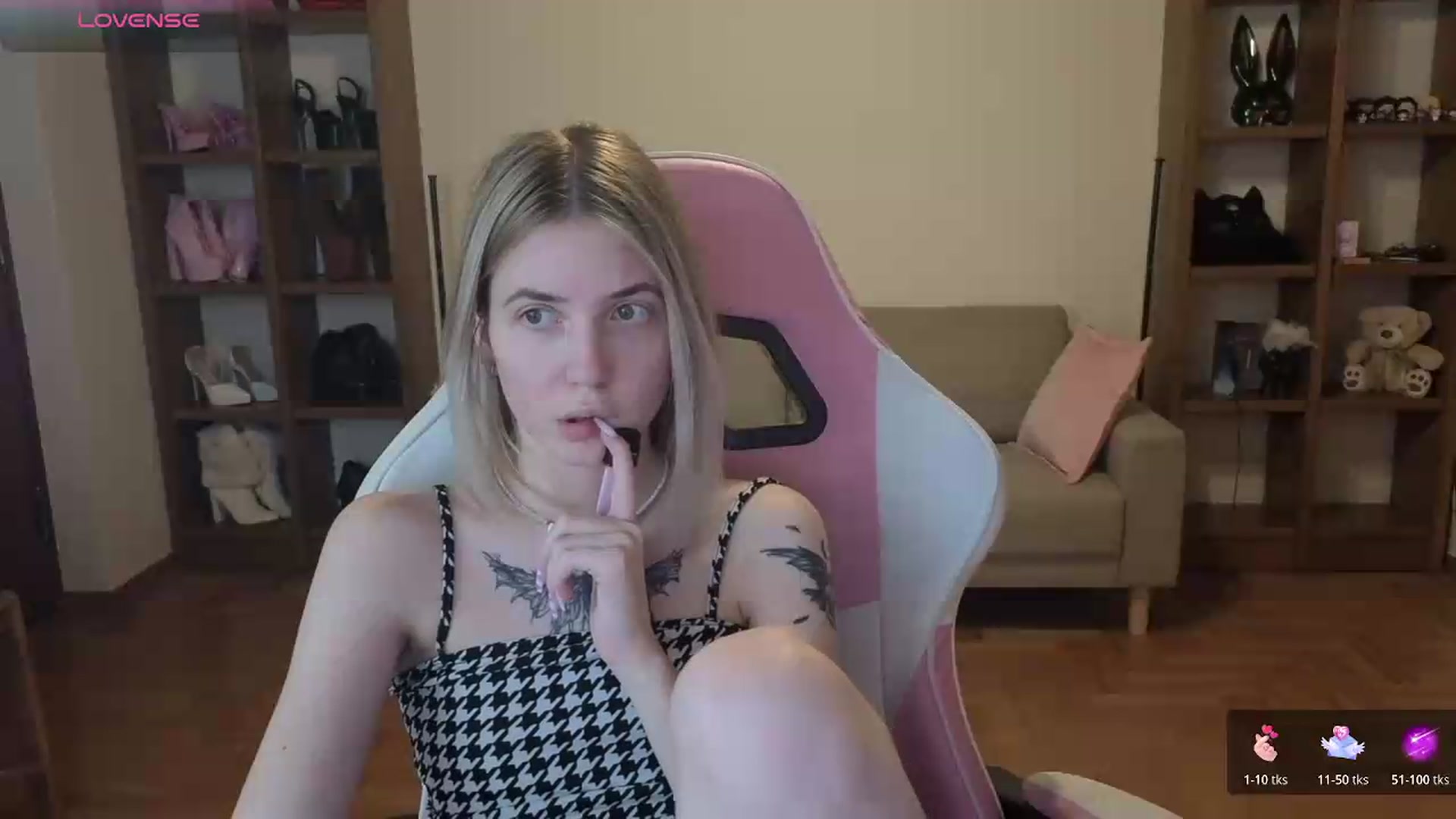 Gallery image thumbnail from Serphelia's myfreecams stream on, 05/27/2026, 19:55 image 20 of 20