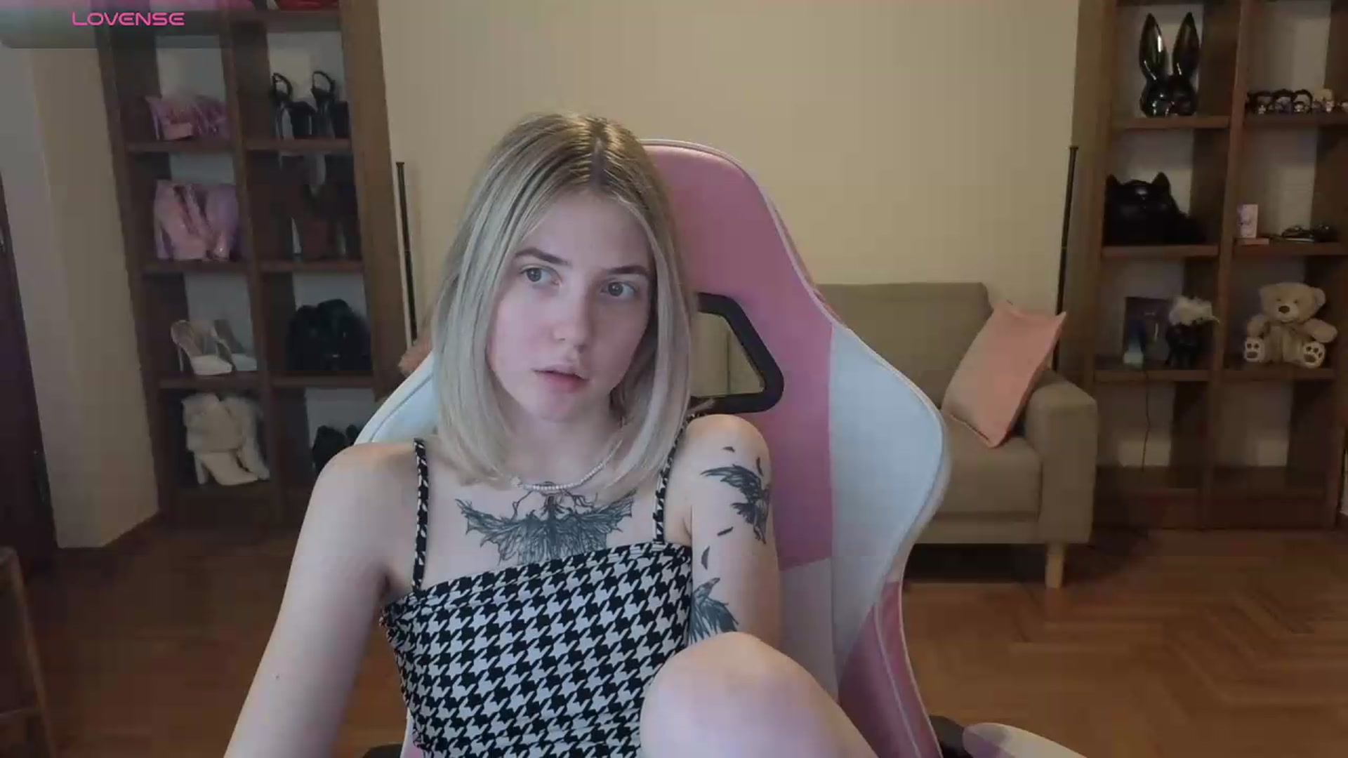 Gallery image thumbnail from Serphelia's myfreecams stream on, 05/27/2026, 19:55 image 4 of 20