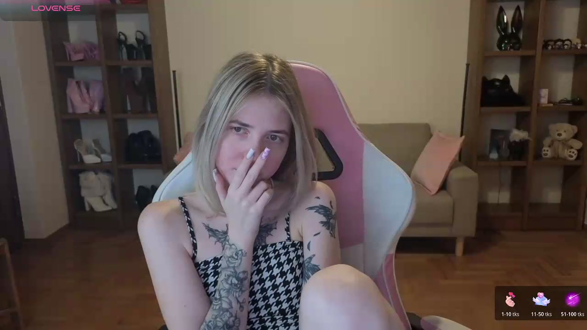 Gallery image thumbnail from Serphelia's myfreecams stream on, 05/27/2026, 19:55 image 8 of 20